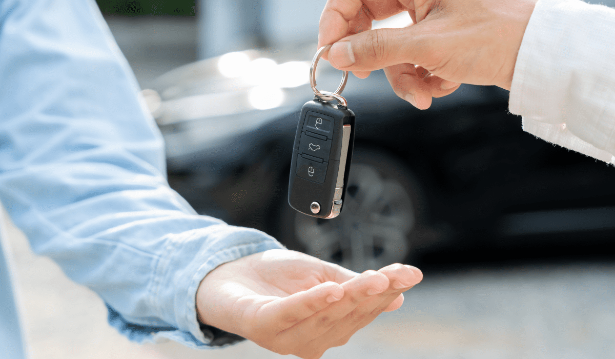 Noleggio-auto-sicurezza-e-coperture-essenziali